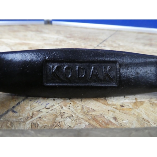 1273 - A vintage cast iron handled roller.