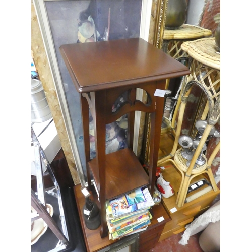 1280 - An antique Arts & Crafts plantstand.