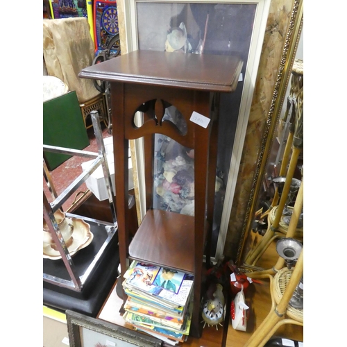 1280 - An antique Arts & Crafts plantstand.