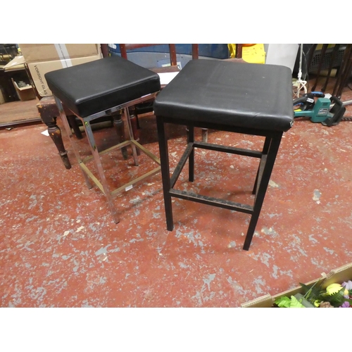 1287 - Two metal framed stools.