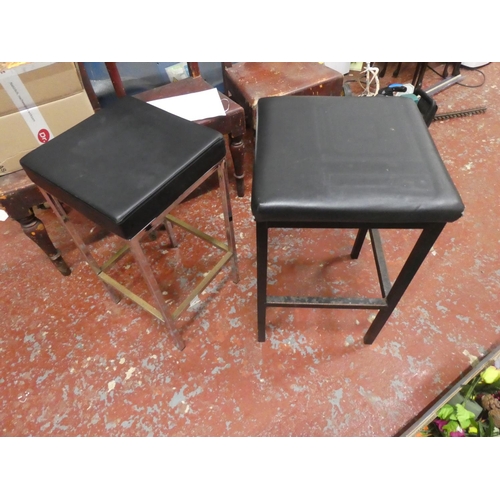 1287 - Two metal framed stools.