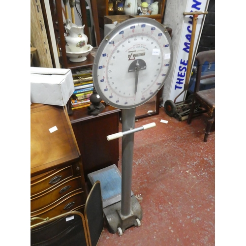 1290 - A large set of W R Simpson and Sons floor standing weighing scales.