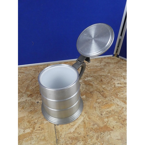 1294 - A large metal insulated tankard/ice bucket.