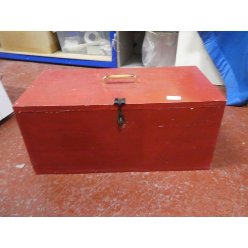 1311 - A vintage handmade box painted red.