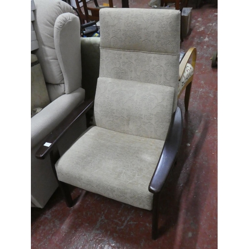 1318 - A vintage Parker Knoll armchair.