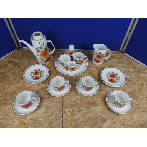 1331 - A stunning J & G Meakin pottery coffee set including cake plate.