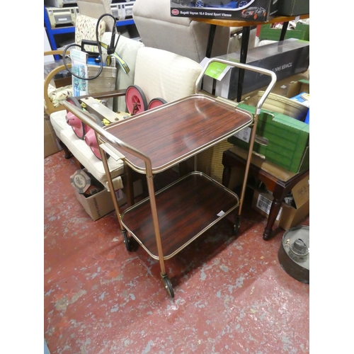 1332 - A vintage drinks trolley with removal tray.