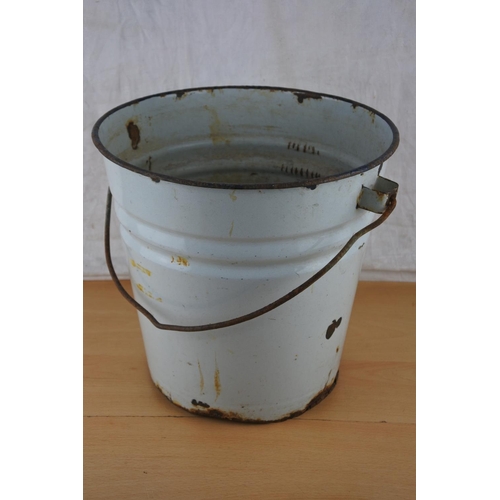 285 - A vintage enamel water bucket.