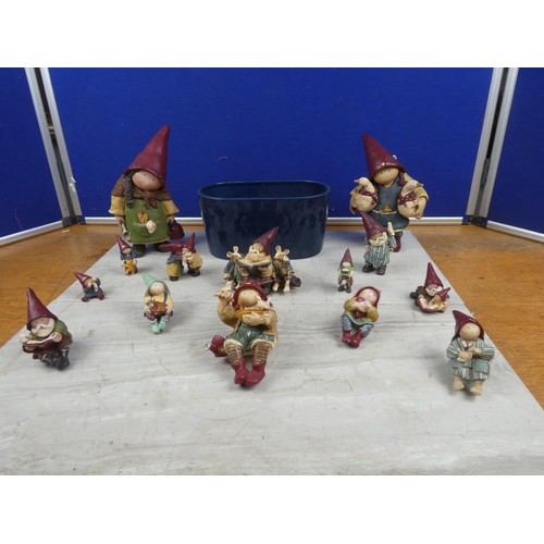 4 - A lot of gnome figures.