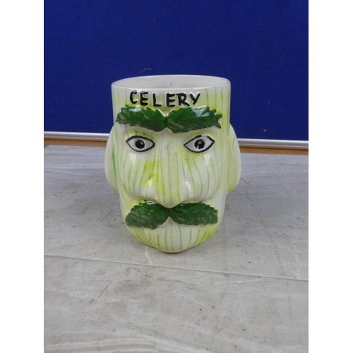 75 - A vintage Price Kensington 'Celery' pot.