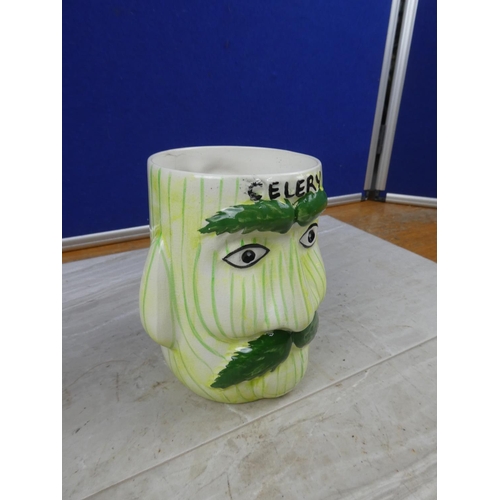 75 - A vintage Price Kensington 'Celery' pot.