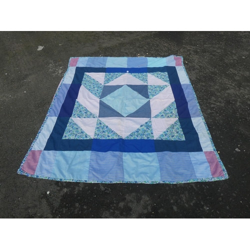 708 - A vintage handmade throw (a/f).