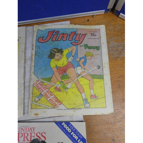 710 - A lot of vintage comic magazines and more to include Tammy, Jinty, Ireland Own Christmas Annual 1988... 