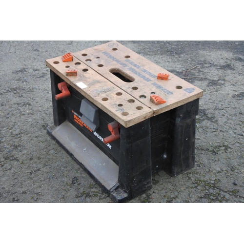 1262 - A Black and Decker work box.