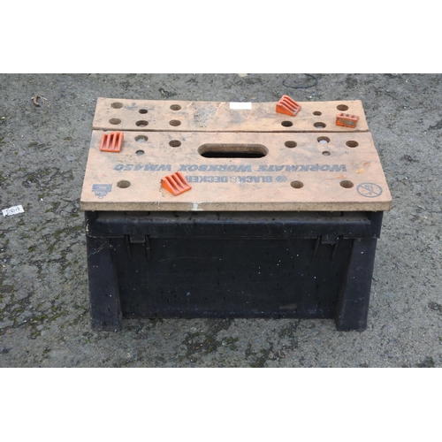 1262 - A Black and Decker work box.