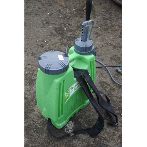 1267 - A backpack sprayer.