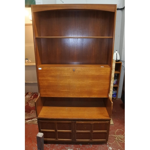 1175 - A large vintage Sideboard display unit. Approx 102x94x45cm.