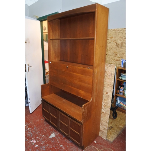 1175 - A large vintage Sideboard display unit. Approx 102x94x45cm.