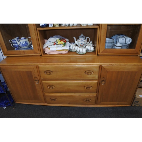 258 - A stunning Mid Century Ercol sideboard, model 455 D. Approx 155x162x45cm.