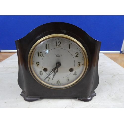 681 - A vintage Bakelite wartime mantle clock.