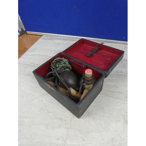 682 - A vintage cased Pyro artist kit.