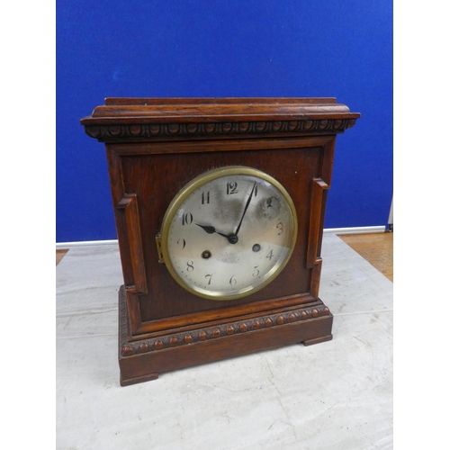 686 - A stunning antique oak cased mantle clock