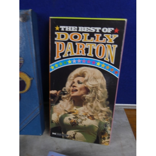 462 - A lot of vintage music tapes to include James Galway, Dolly Parton and more.