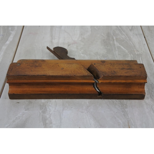 22 - An antique wooden 3/4 inch angle plane embossed A Fiemington.