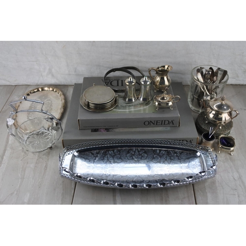 81 - Two boxed vintage Onedia oval gallery trays and a job lot of various silver plated ware and a glass ... 