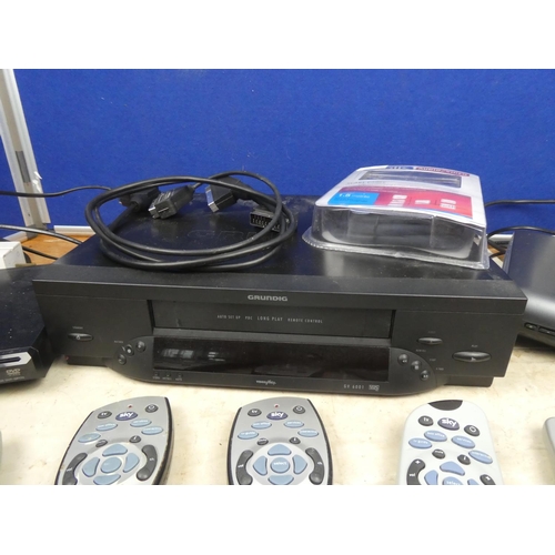 134 - A Grundig video player, a Sony DVD player and more.