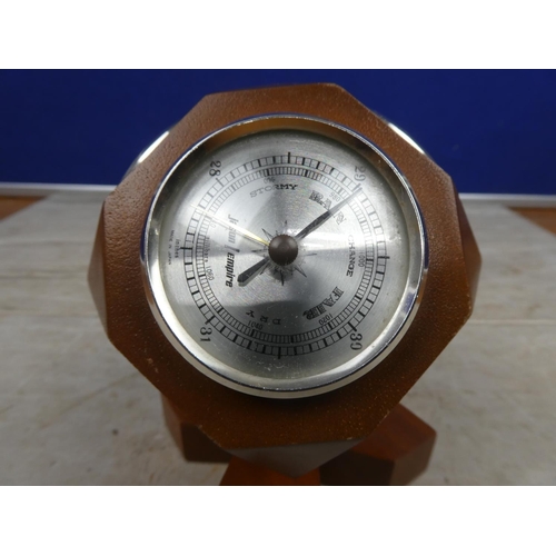 182 - An unusual wooden swivel dice barometer.