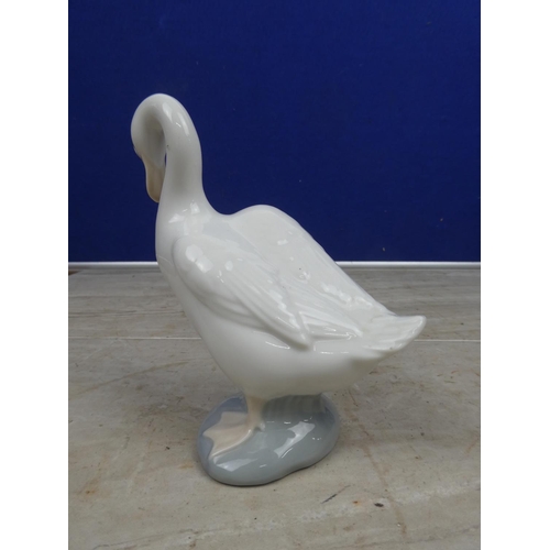 194 - A Nao Lladro duck.