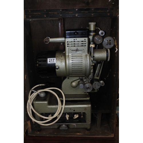 217 - A large vintage Debrie 16 projector in a wooden case, serial number 11485.