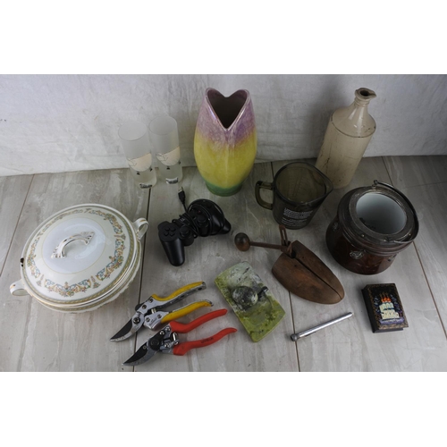 309 - An assortment of various antiques & collectables.