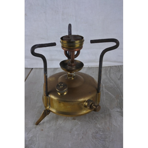 330 - A vintage Swedish made brass primus stove no OO.