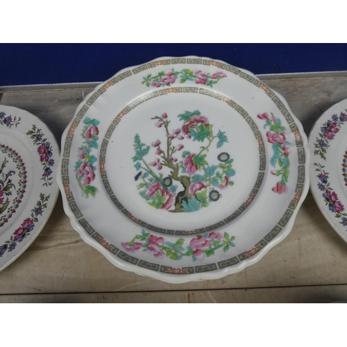 437 - A set of 10 Mintons soup plates and more.