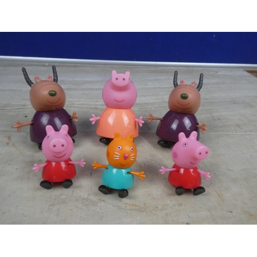 494 - A lot of Peppa Pig Figures