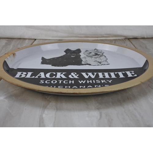 518 - A stunning Buchanan's Black & White Whisky pub tray.