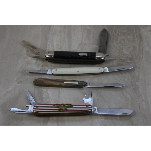 520 - Four vintage pen knives to include Richards, Sheffield and more.