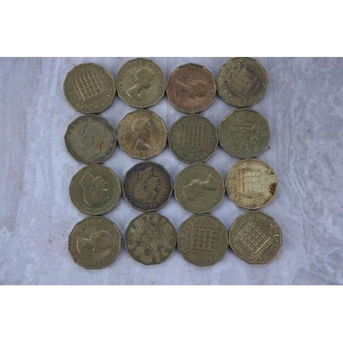 532 - A collection of antique farthings circa 1919/1920.