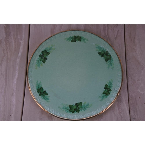 537 - A vintage H Anylsey & Co ceramic cake plate.