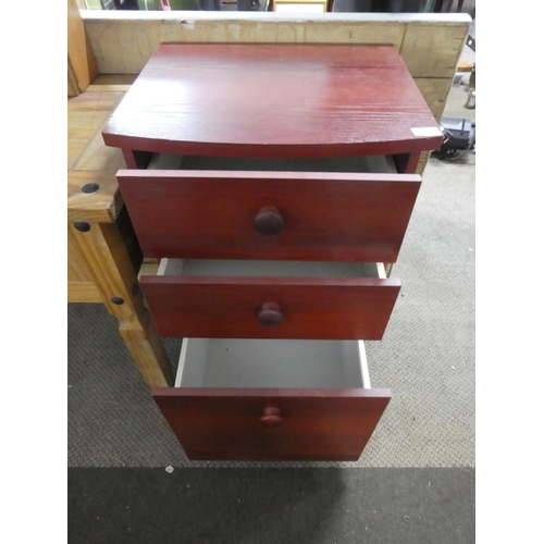 705 - A chest of three drawers.  Approx 49x82x40cm.