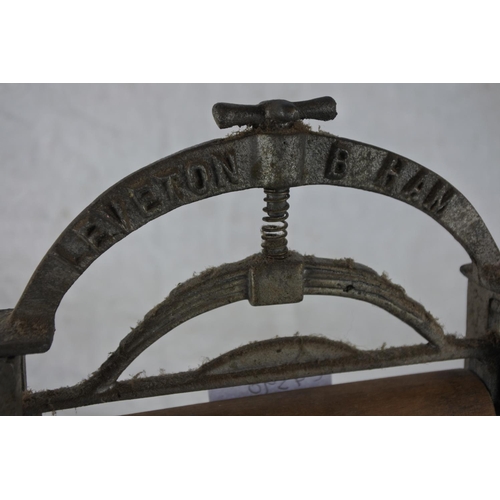 724 - A miniature antique mangle, believed to be a salesman sample..