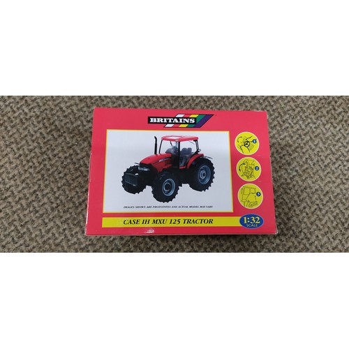 400 - A Britains Case IH MXU 125 Tractor 1:32 die cast model.