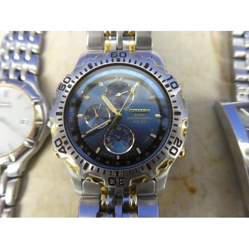 943 - A large lot of assorted watches by Citizen, for parts and repair.