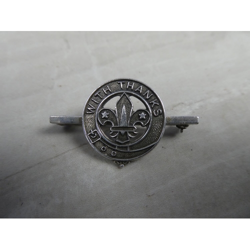 976 - A sterling silver Boy Scouts badge.