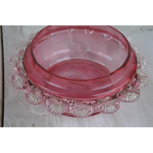 1011 - An antique ruby glass dish with scalloped edges (a/f) and a vintage glass jug and bowl with hand pai... 