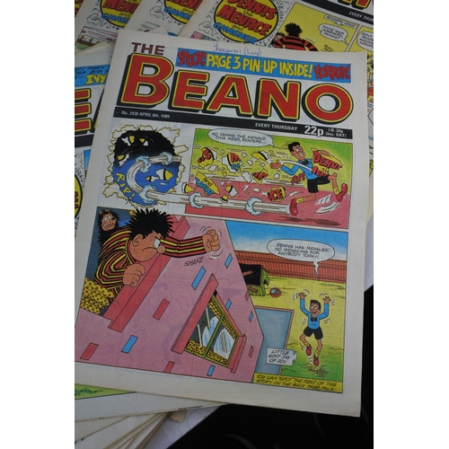 1029 - A lot of 49 vintage Beano comics from 1989.