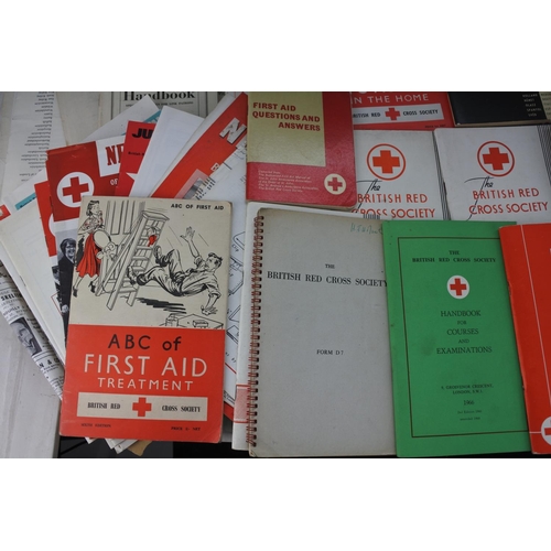 1071 - A very large lot of vintage booklets on the British Red Cross.