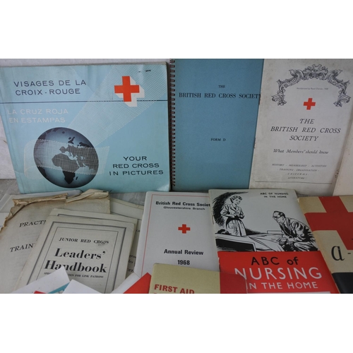 1071 - A very large lot of vintage booklets on the British Red Cross.